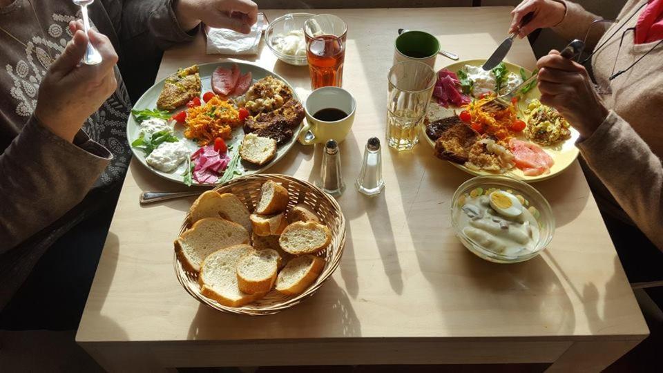 La Maison Rouge - Backpacker Hostel 생테티엔 외부 사진