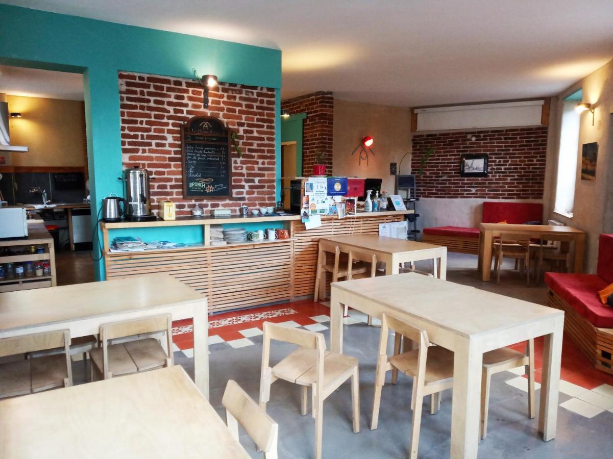La Maison Rouge - Backpacker Hostel 생테티엔 외부 사진