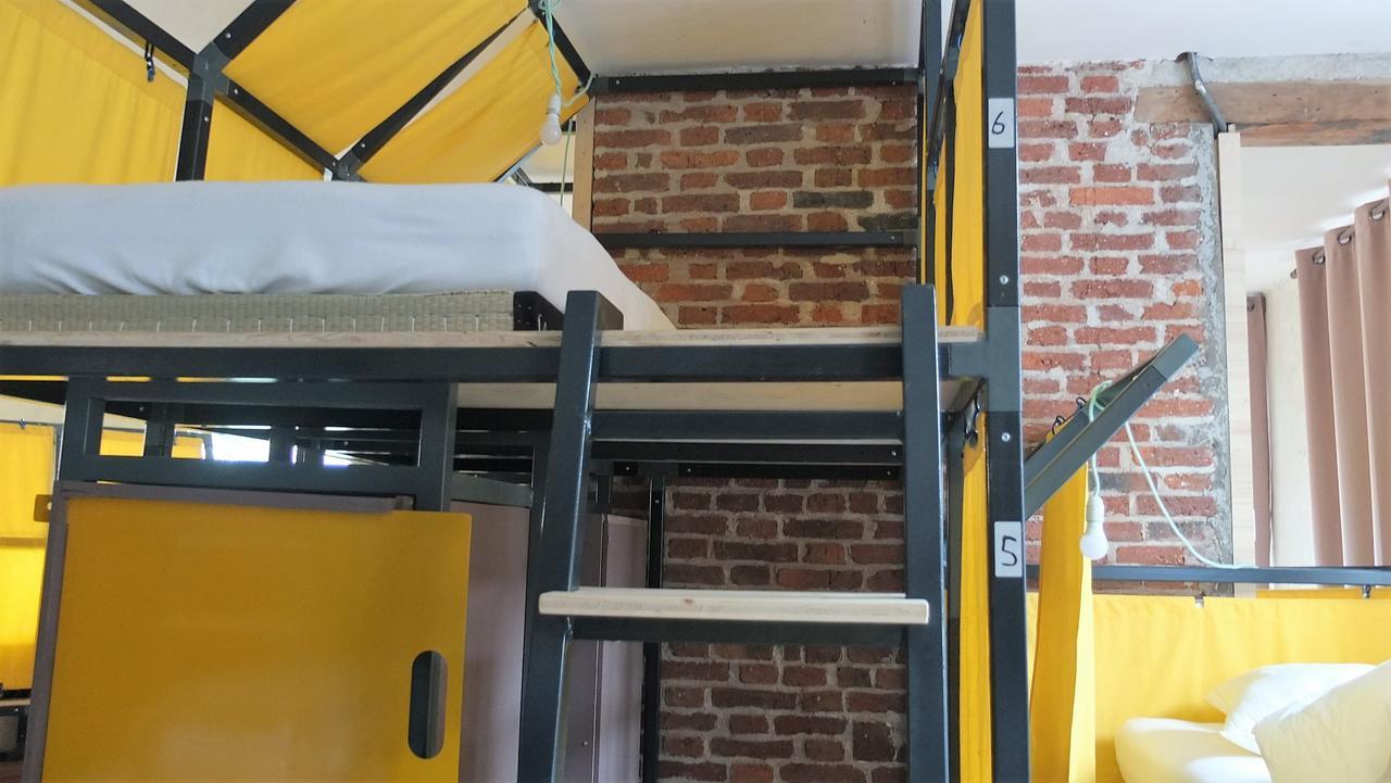 La Maison Rouge - Backpacker Hostel 생테티엔 외부 사진
